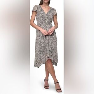 NWT DKNY Cappuccino and Black Flutter Sleeve Dress Size 12